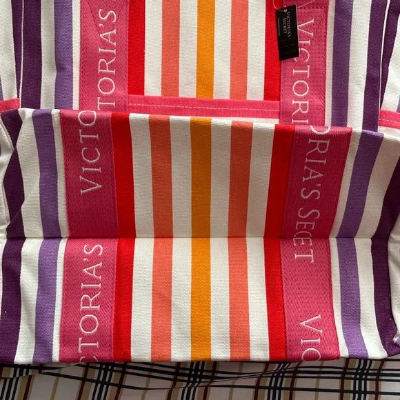 Victoria's Secret Weekender Tote Bag - Picture 6 of 8